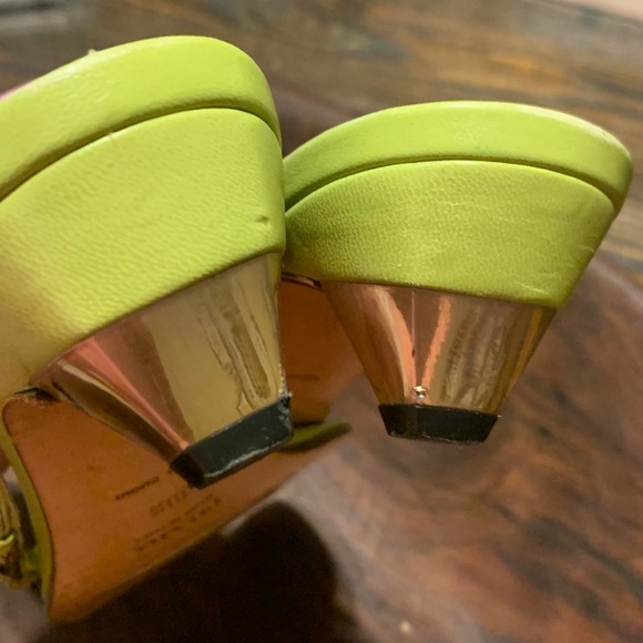 SOLD!  Sz 8.5  sweet vintage prada kitten heels - Picture 6 of 13